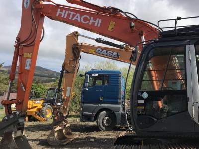 HITACHI ZAXIS