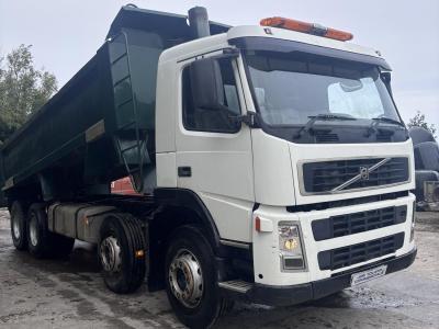 VOLVO V2 FM380