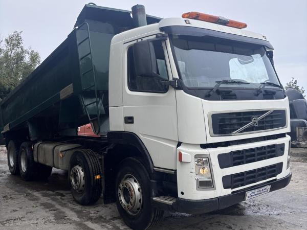 VOLVO V2 FM380